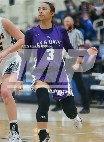 Thumbnail 1 in Ben Davis vs. Mooresville (IHSAA 4A Regional Final) photogallery.
