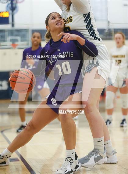 Thumbnail 1 in Ben Davis vs. Mooresville (IHSAA 4A Regional Final) photogallery.