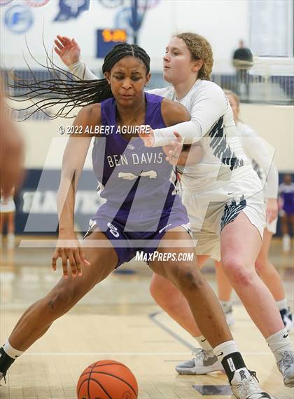 Thumbnail 2 in Ben Davis vs. Mooresville (IHSAA 4A Regional Final) photogallery.