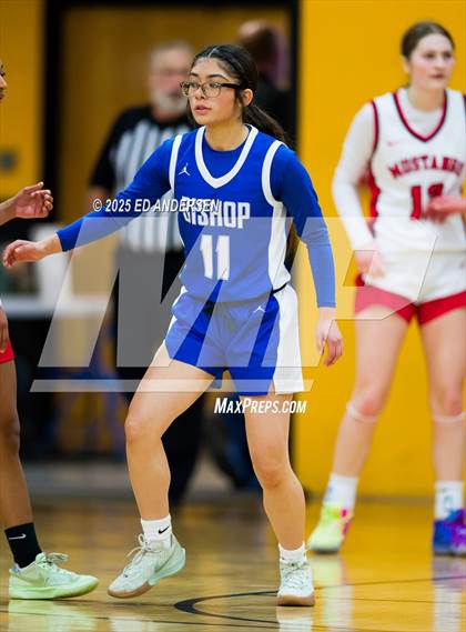 Thumbnail 3 in Pershing County vs. Bishop Union (Serpent Classic) photogallery.