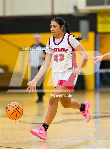 Thumbnail 2 in Pershing County vs. Bishop Union (Serpent Classic) photogallery.