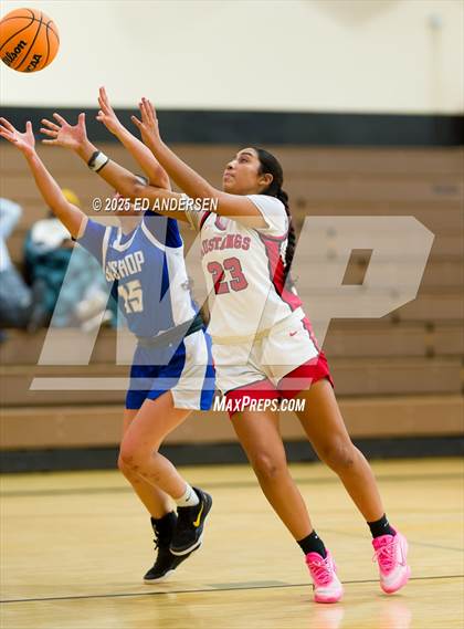 Thumbnail 2 in Pershing County vs. Bishop Union (Serpent Classic) photogallery.