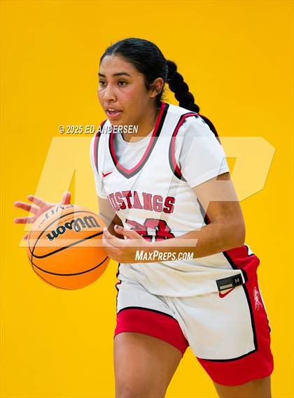 Thumbnail 1 in Pershing County vs. Bishop Union (Serpent Classic) photogallery.