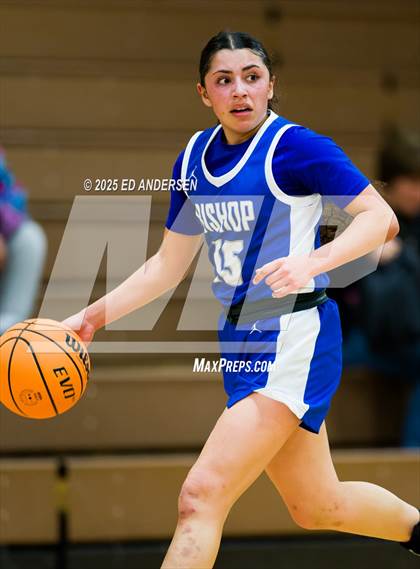 Thumbnail 3 in Pershing County vs. Bishop Union (Serpent Classic) photogallery.