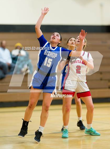 Thumbnail 3 in Pershing County vs. Bishop Union (Serpent Classic) photogallery.