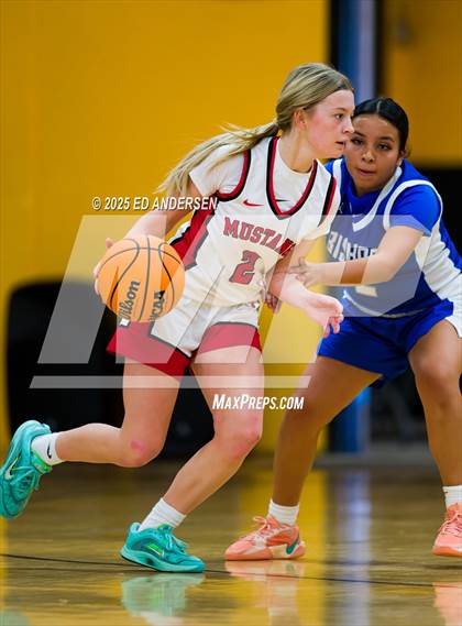 Thumbnail 2 in Pershing County vs. Bishop Union (Serpent Classic) photogallery.
