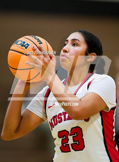 Thumbnail 1 in Pershing County vs. Bishop Union (Serpent Classic) photogallery.