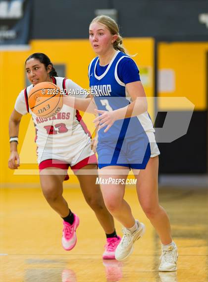 Thumbnail 3 in Pershing County vs. Bishop Union (Serpent Classic) photogallery.