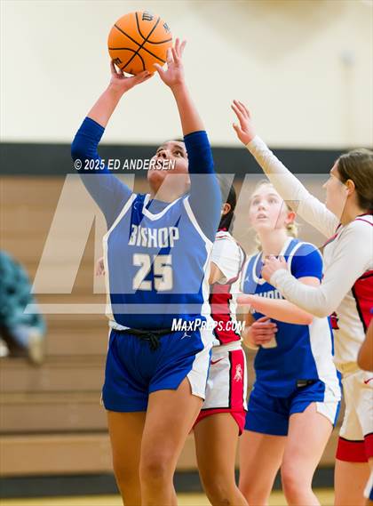 Thumbnail 1 in Pershing County vs. Bishop Union (Serpent Classic) photogallery.