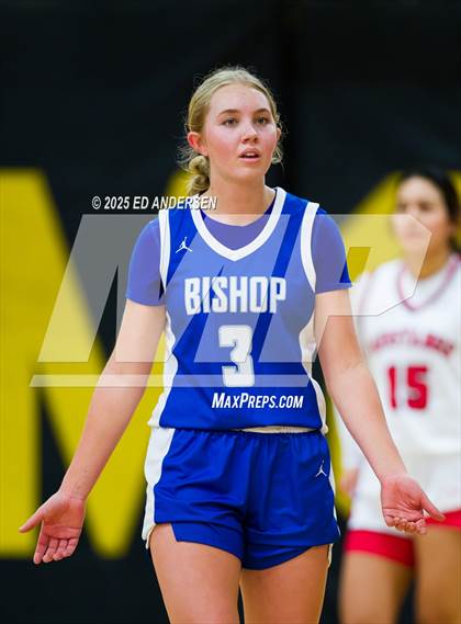 Thumbnail 2 in Pershing County vs. Bishop Union (Serpent Classic) photogallery.