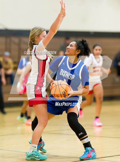 Thumbnail 3 in Pershing County vs. Bishop Union (Serpent Classic) photogallery.