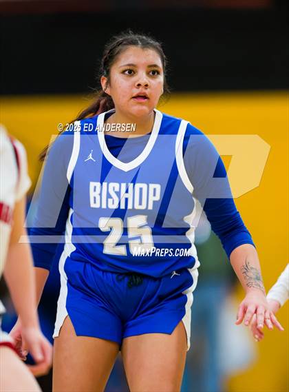 Thumbnail 3 in Pershing County vs. Bishop Union (Serpent Classic) photogallery.