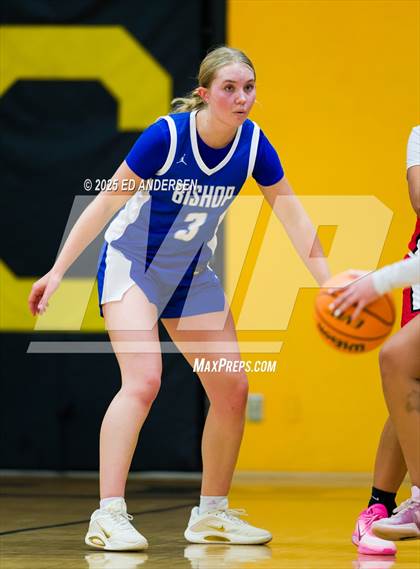 Thumbnail 2 in Pershing County vs. Bishop Union (Serpent Classic) photogallery.