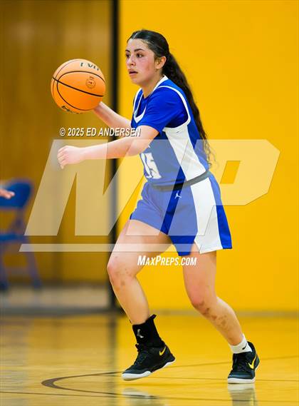 Thumbnail 1 in Pershing County vs. Bishop Union (Serpent Classic) photogallery.