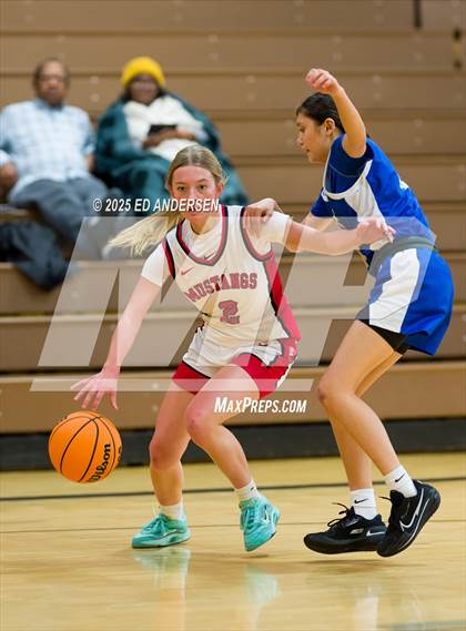 Thumbnail 2 in Pershing County vs. Bishop Union (Serpent Classic) photogallery.