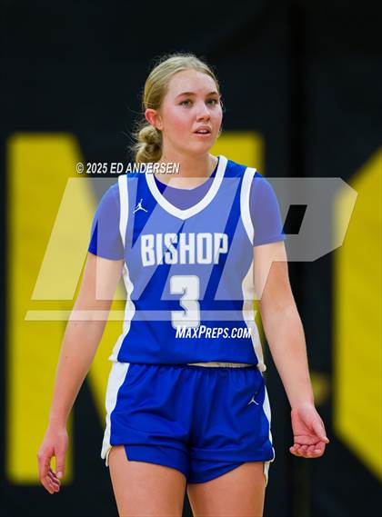 Thumbnail 1 in Pershing County vs. Bishop Union (Serpent Classic) photogallery.