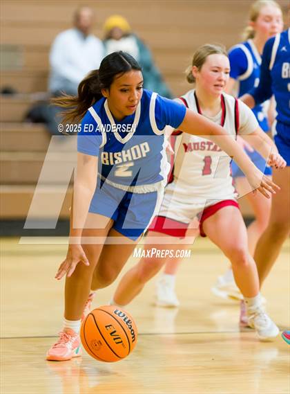 Thumbnail 1 in Pershing County vs. Bishop Union (Serpent Classic) photogallery.