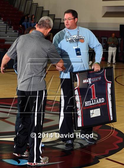 Thumbnail 2 in Harvard-Westlake vs. Palm Desert (MaxPreps Holiday Classic) photogallery.