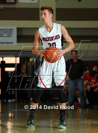 Thumbnail 3 in Harvard-Westlake vs. Palm Desert (MaxPreps Holiday Classic) photogallery.