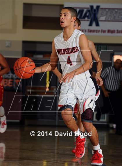 Thumbnail 1 in Harvard-Westlake vs. Palm Desert (MaxPreps Holiday Classic) photogallery.