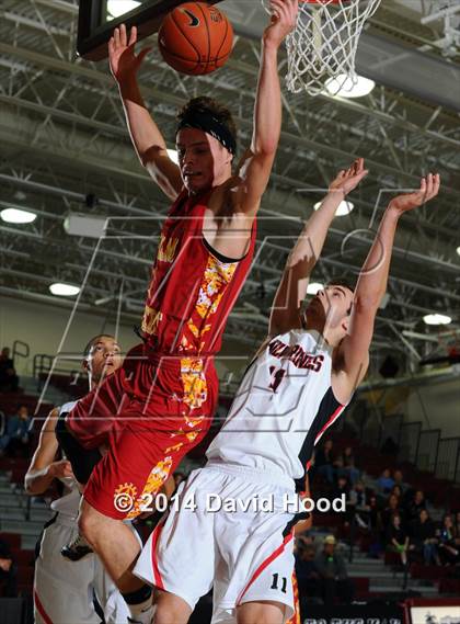 Thumbnail 2 in Harvard-Westlake vs. Palm Desert (MaxPreps Holiday Classic) photogallery.