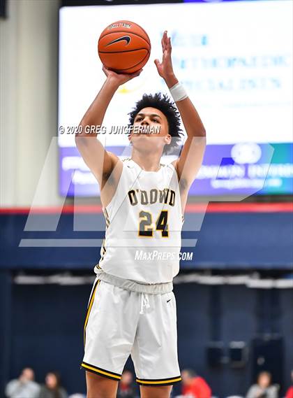 Thumbnail 2 in Campolindo vs. Bishop O'Dowd (MaxPreps 23rd Annual MLK Classic) photogallery.