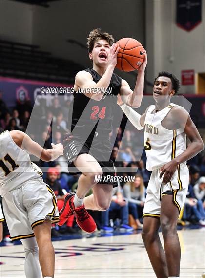 Thumbnail 2 in Campolindo vs. Bishop O'Dowd (MaxPreps 23rd Annual MLK Classic) photogallery.