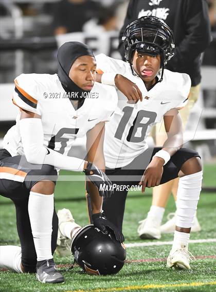 Thumbnail 3 in Desert Edge @ Salpointe Catholic (AIA 5A Semifinal) photogallery.
