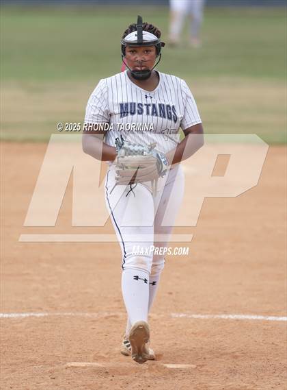 Thumbnail 3 in Galena Park @ Lamar Consolidated (UIL 5A D1 Softball Bi-District) photogallery.
