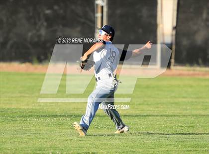 Thumbnail 1 in Camarillo vs Maranatha photogallery.