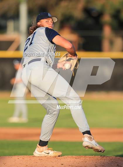 Thumbnail 1 in Camarillo vs Maranatha photogallery.