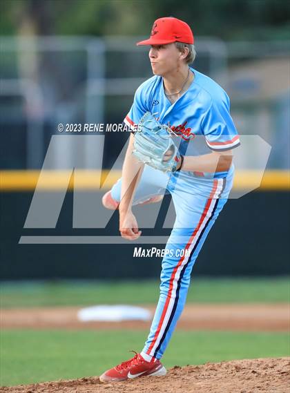 Thumbnail 1 in Camarillo vs Maranatha photogallery.