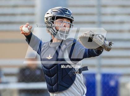 Thumbnail 2 in Camarillo vs Maranatha photogallery.