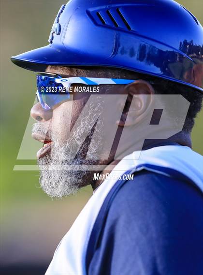 Thumbnail 1 in Camarillo vs Maranatha photogallery.