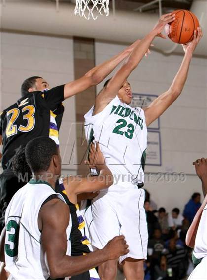 Thumbnail 3 in Twentynine Palms vs. Durango (MLK Hoops Shootout) photogallery.
