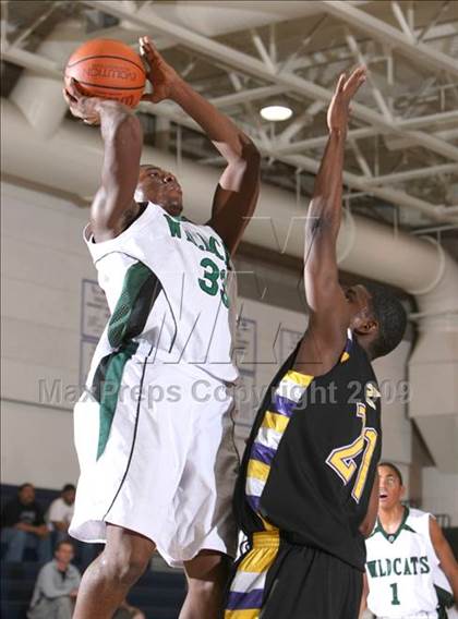 Thumbnail 2 in Twentynine Palms vs. Durango (MLK Hoops Shootout) photogallery.