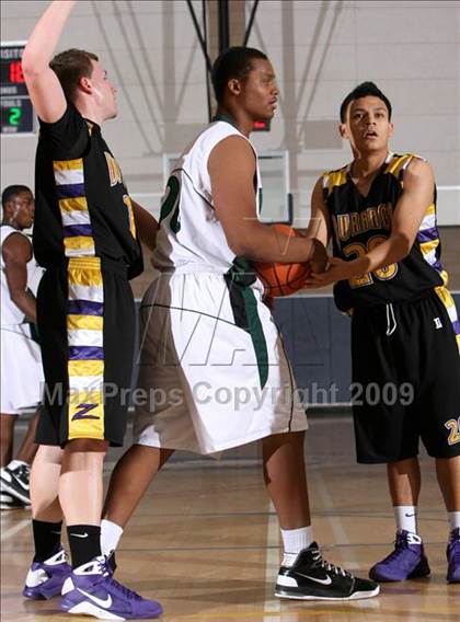 Thumbnail 2 in Twentynine Palms vs. Durango (MLK Hoops Shootout) photogallery.