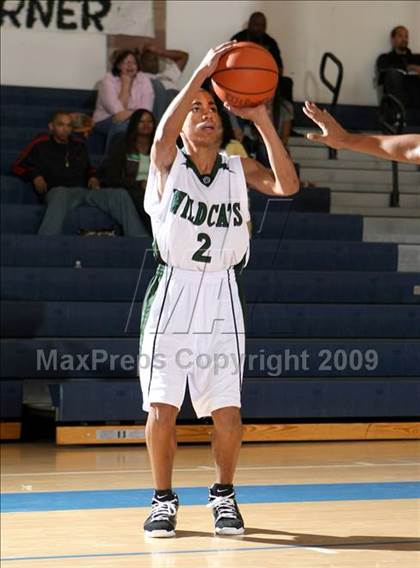 Thumbnail 1 in Twentynine Palms vs. Durango (MLK Hoops Shootout) photogallery.
