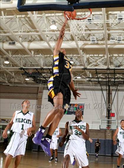Thumbnail 2 in Twentynine Palms vs. Durango (MLK Hoops Shootout) photogallery.
