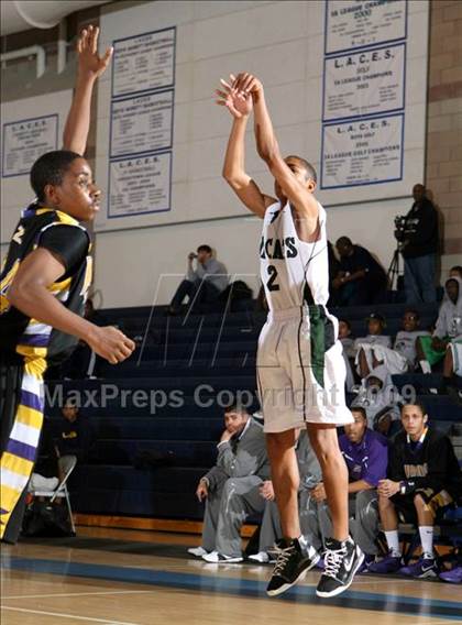 Thumbnail 3 in Twentynine Palms vs. Durango (MLK Hoops Shootout) photogallery.