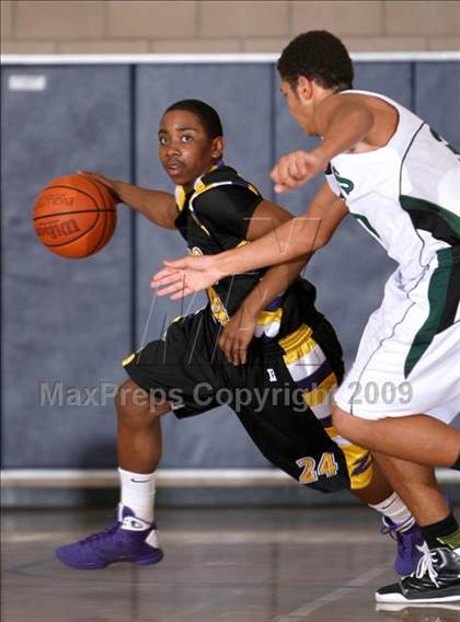 Thumbnail 2 in Twentynine Palms vs. Durango (MLK Hoops Shootout) photogallery.
