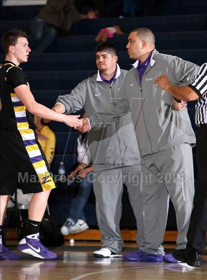 Thumbnail 3 in Twentynine Palms vs. Durango (MLK Hoops Shootout) photogallery.