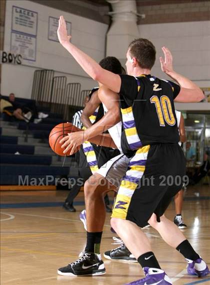 Thumbnail 2 in Twentynine Palms vs. Durango (MLK Hoops Shootout) photogallery.