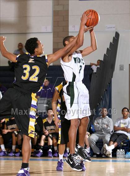 Thumbnail 3 in Twentynine Palms vs. Durango (MLK Hoops Shootout) photogallery.