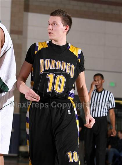 Thumbnail 3 in Twentynine Palms vs. Durango (MLK Hoops Shootout) photogallery.