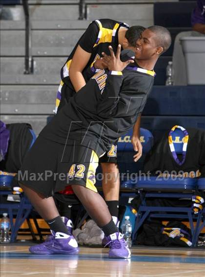 Thumbnail 2 in Twentynine Palms vs. Durango (MLK Hoops Shootout) photogallery.