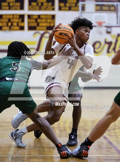 Thumbnail 3 in Pinecrest vs Lumberton (2023 Robeson County Shootout) photogallery.