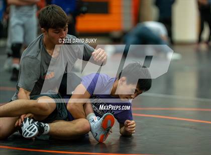 Thumbnail 2 in Brentsville District Invitational (Scrimmage) photogallery.