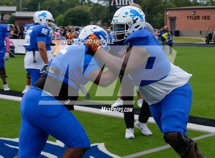 Thumbnail 1 in Midlothian @ Tyler photogallery.