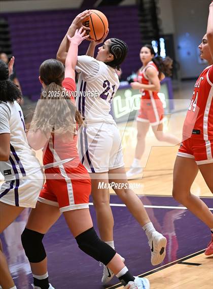 Thumbnail 2 in Eastside vs. Hart photogallery.